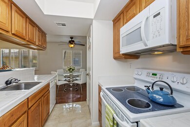 011_Kitchen