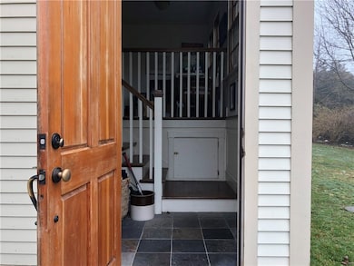 3 Red Cross Ave unit 1, Newport, RI 02840 - photo 2