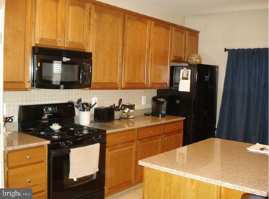 2612 Lotuswood Ct, Odenton, MD 21113 - photo 6