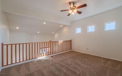 Upstairs Loft - 5