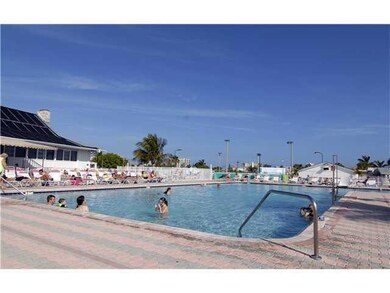 Swimming Pool/Hot Tub/Sauna.