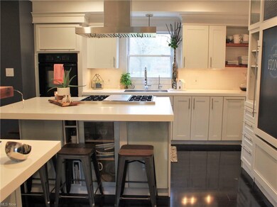 324 E Pioneer Trail, Aurora, OH 44202 - photo 3