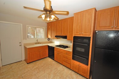 33 Mercury Cir, South Amboy, NJ 08879 - photo 3