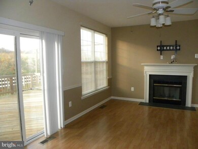 17657 Tedler Cir, Round Hill, VA 20141 - photo 5