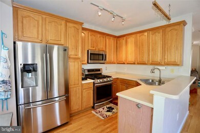 6030 Madison Overlook Ct, Falls Church, VA 22041 - photo 6