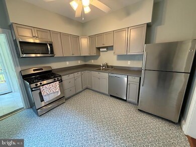 4745 Fowler St, Philadelphia, PA 19127 - photo 4