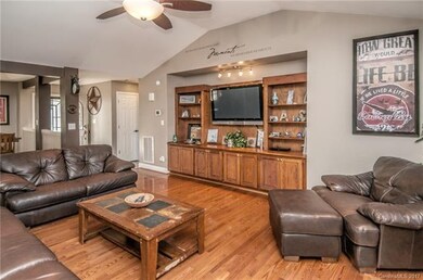 114 Zurich Ln, Statesville, NC 28625 - photo 5