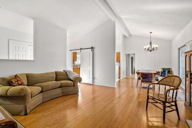 426 NE Royal Dr, Grants Pass, OR 97526 - photo 6