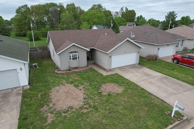 917 Birch St, Nixa, MO 65714 - photo 2