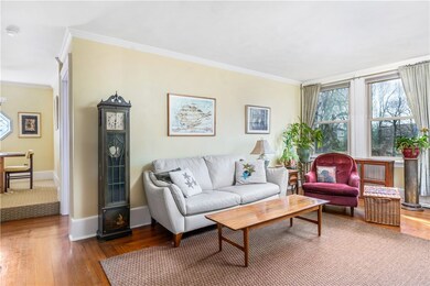 386 Green End Ave unit 6, Middletown, RI 02842 - photo 2