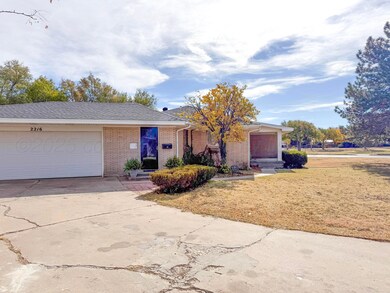 2216 Charles St, Pampa, TX 79065 - photo 7