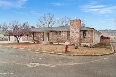 29 N Whitacre St, Yerington, NV 89447 - photo 3