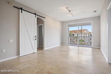 05-Dining & Living Room