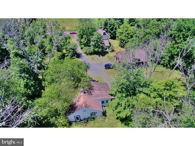 2555 Rushland Rd, Jamison, PA 18929 - photo 2