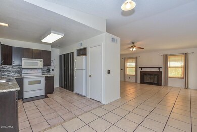 Kitchen-Living Room