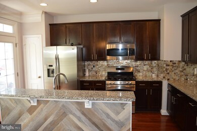 11922 Weybridge Ln, Germantown, MD 20876 - photo 5