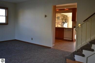 501 Ogemaw St, Oscoda, MI 48750 - photo 6