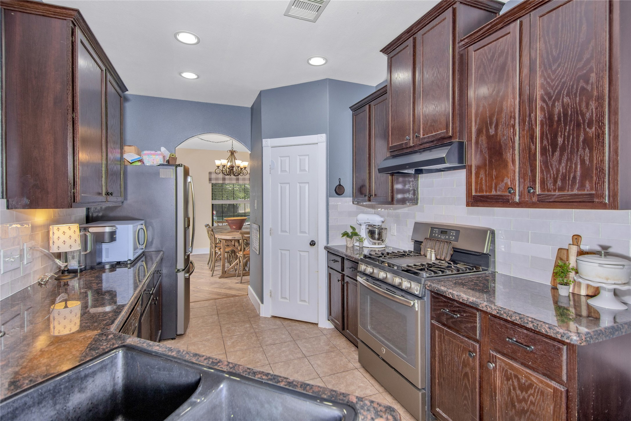 10223 Norway Spruce Ln, Tomball, TX 77375 - photo 7