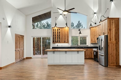 1424 Sherman View Way Kettle Falls WA