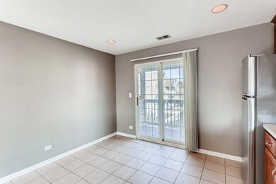 1628 Fairwood Place unit 3D, Aurora, IL 60506 - photo 4