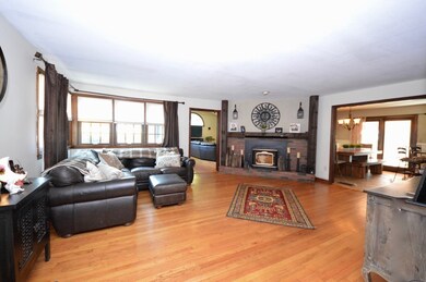 924 Dewey St, West Springfield, MA 01089 - photo 5