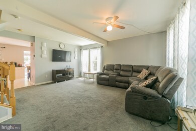 1256 Hunter Ln, Perkiomenville, PA 18074 - photo 4