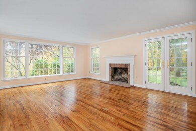 19 Old Stone Bridge Rd, Cos Cob, CT 06807 - photo 3