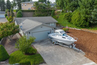 715 NE Jeffries Pl, Newport