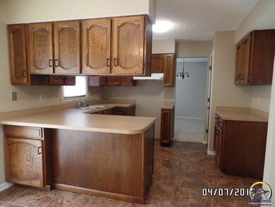 3201 SW Belle Ave, Topeka, KS 66614 - photo 5