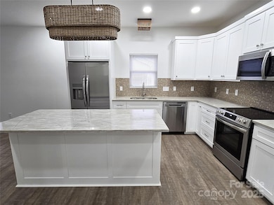 768 8th St NE, Hickory, NC 28601 - photo 2