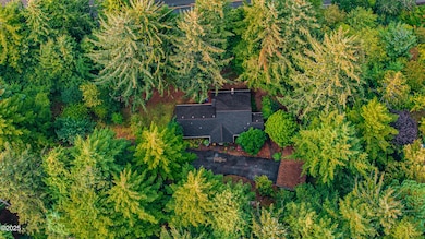 82 E Rainbow Rd, Waldport, OR 97394 - photo 2