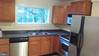 314 N Massanutten St, Strasburg, VA 22657 - photo 4