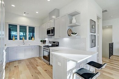Example Photo - Kitchen & Floor Finishes - Previou