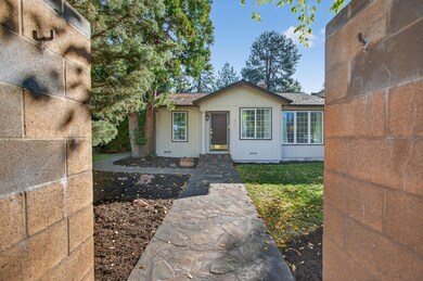 1532 NE 9th St, Bend, OR 97701 - photo 2