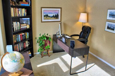 1662 W Hill Ave, Sisters, OR 97759 - photo 2