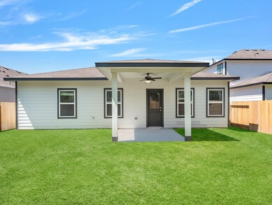 26030 Smokey Willow Dr, Tomball, TX 77375 - photo 3