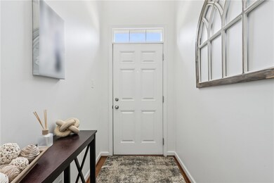 19 Truman Cir, McKees Rocks, PA 15136 - photo 4