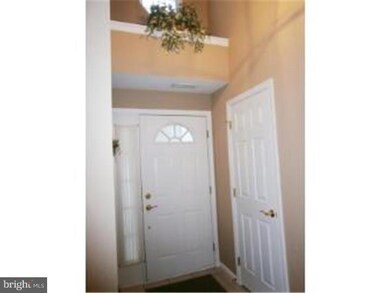 55 Griffith Miles Cir, Warminster, PA 18974 - photo 4