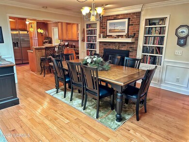 517 University Dr, Jacksonville, NC 28546 - photo 4