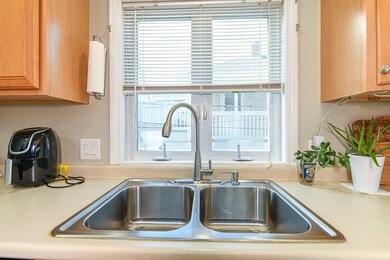 86 W 6th St unit 88, Lowell, MA 01850 - photo 3