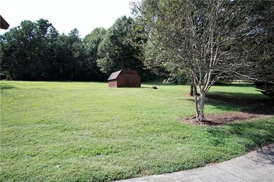 2243 Old Wilkesboro Rd, Statesville, NC 28625 - photo 5