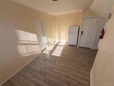 315 S 4th Ave unit 3, Mount Vernon, NY 10550 - photo 3