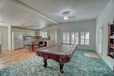 family room pool table included