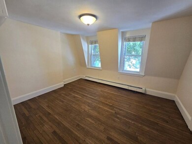 571 E 3rd St, Boston, MA 02127 - photo 4
