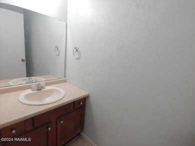 6 Half Bath