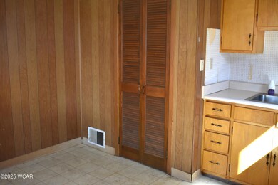 1141 Putnam St, Findlay, OH 45840 - photo 3