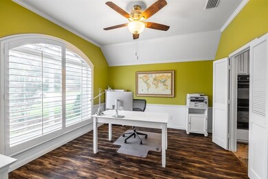 209 Norfolk Dr, Bedford, TX 76021 - photo 3