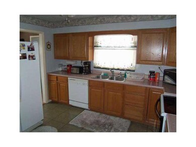 3515 N Reserve St, Muncie, IN 47304 - photo 4