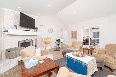 05_Living-Room_01