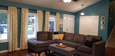 8723 Mathews Ln, Crown Point, IN 46307 - photo 3